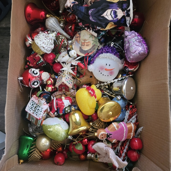 Festive Multicolor Holiday Ornaments Set - Picture 9 of 9